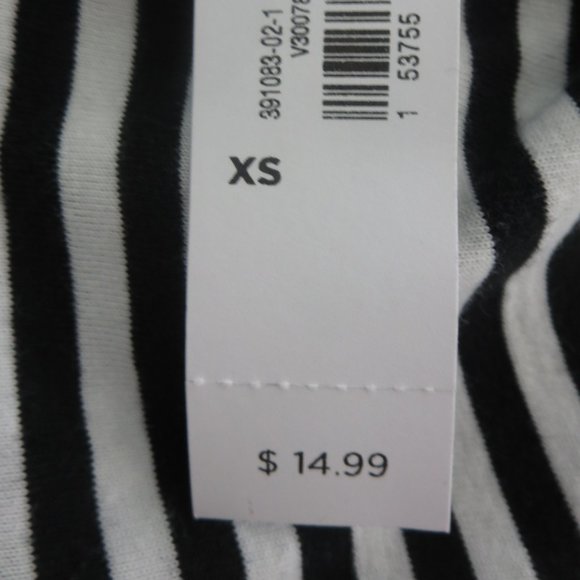 3 For 1 Sleeveless Tops Express Loft Old Navy Size XS New  Striped Tank Ruffle - Picture 4 of 16